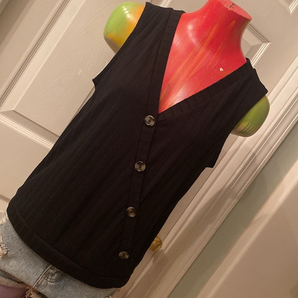Worthington Tops - Worthington Black Sleeveless Tank Top